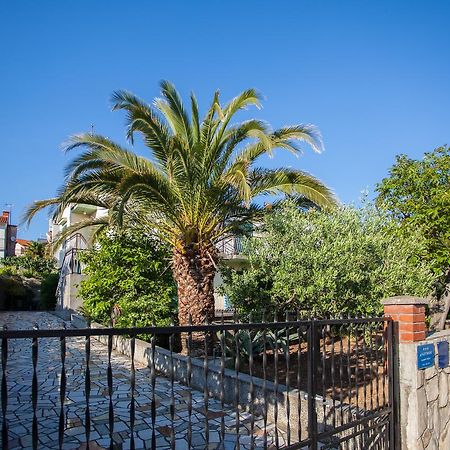 Villa Vosilla Apartments Cres Bagian luar foto