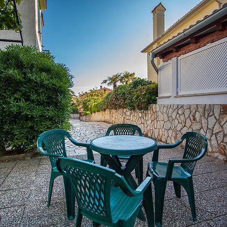 Villa Vosilla Apartments Cres Bagian luar foto
