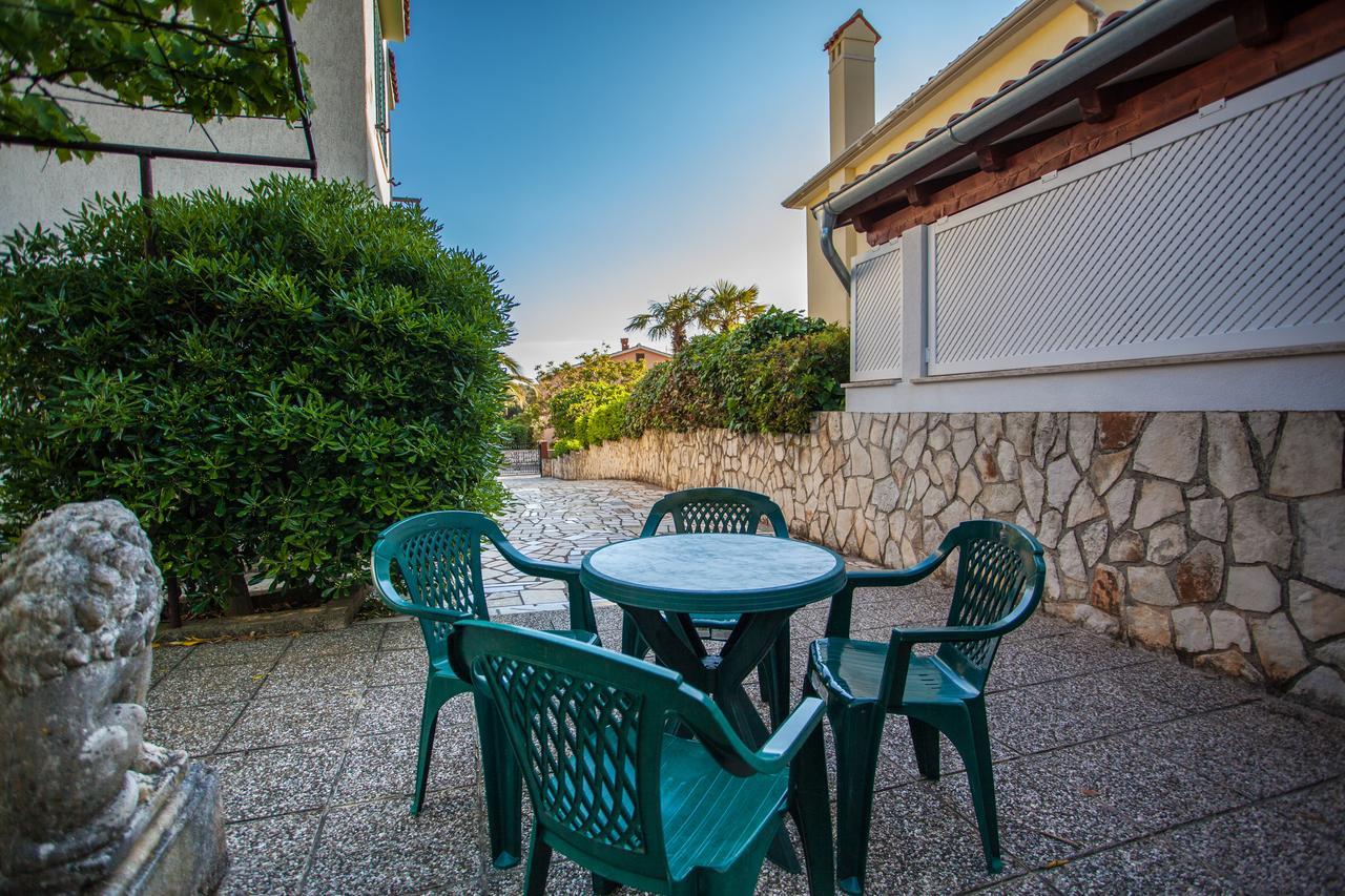 Villa Vosilla Apartments Cres Bagian luar foto