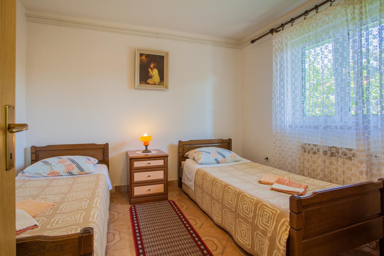 Villa Vosilla Apartments Cres Bagian luar foto